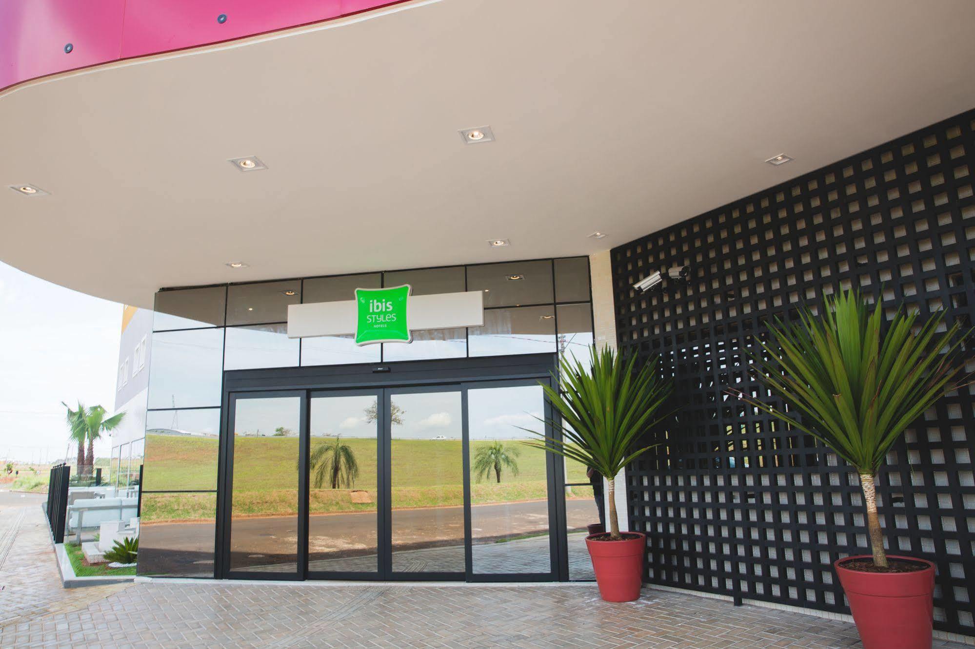 Ibis Styles Birigui Hotel Bagian luar foto